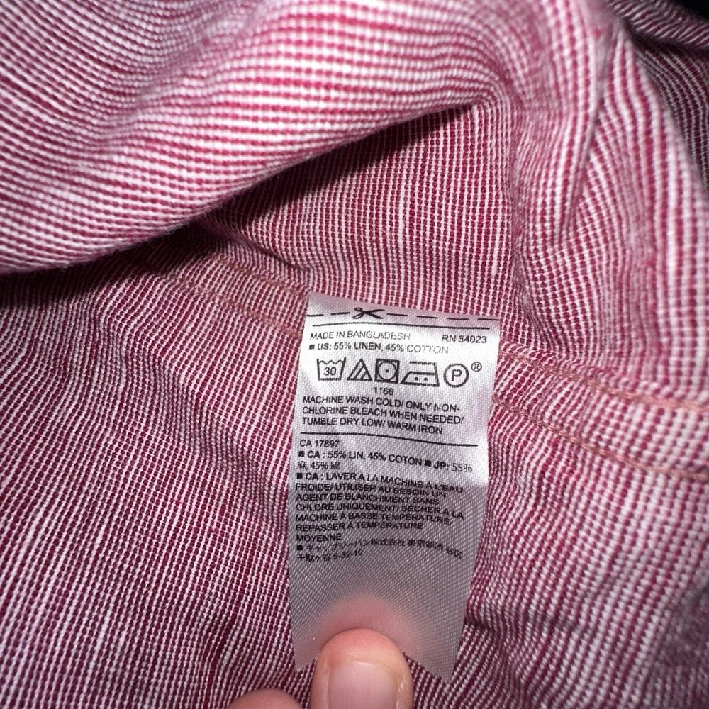 Banana Republic Mens Slim Fit Button Down Shirt Extra Large (XL) Red Classic